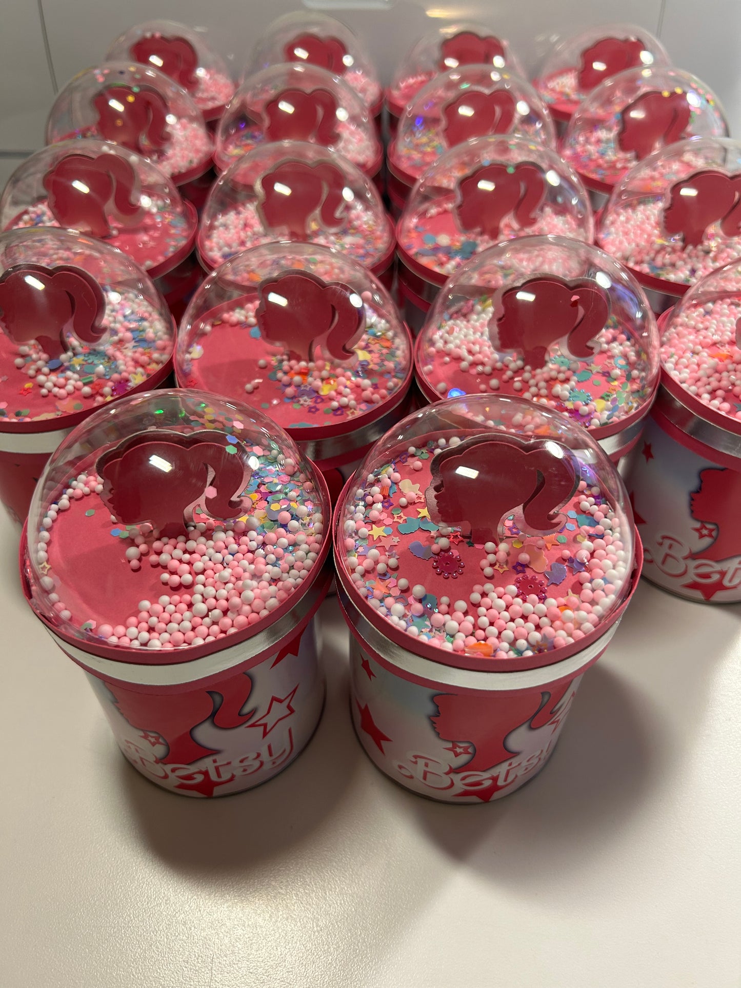 Custom Pringle Shakers