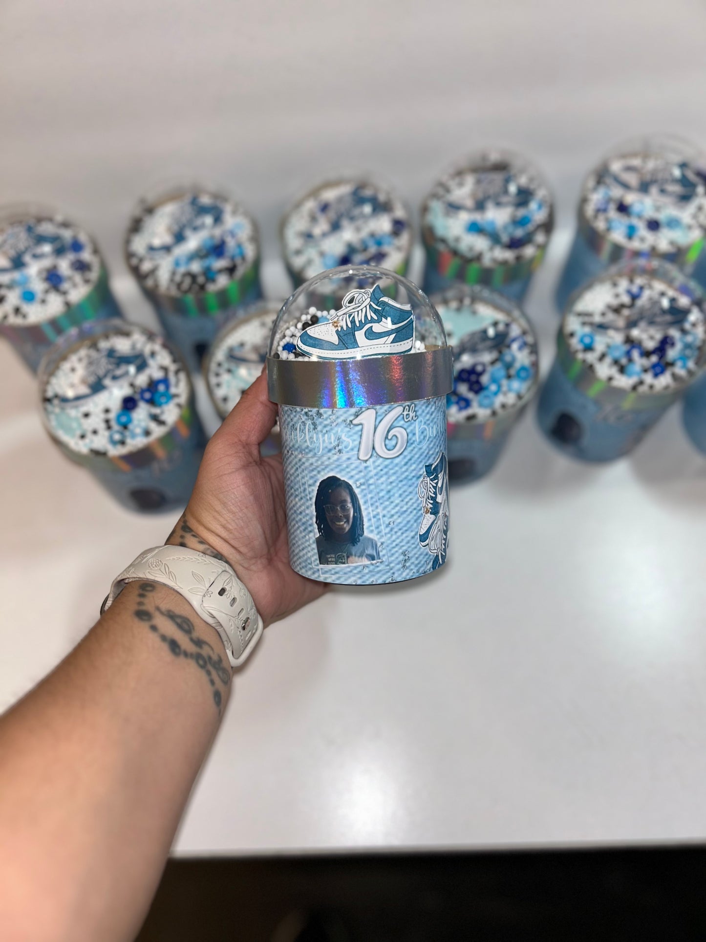 Custom Pringle Shakers