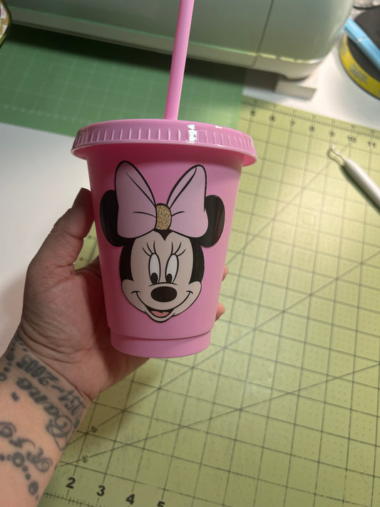 THEME CUPS W. LIDS & STRAWS