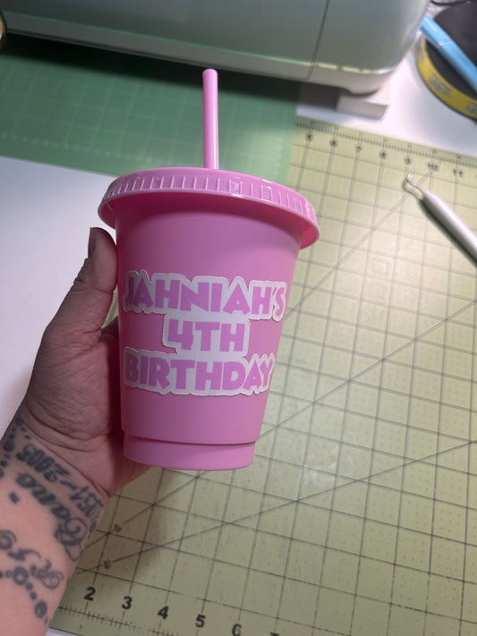 THEME CUPS W. LIDS & STRAWS